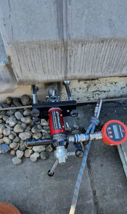 buidling sruvey tool in use