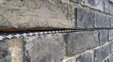 helibar in brickwork